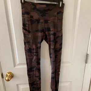 Lululemon fast and free leggings, heritage 365 camo brown multi, size 4